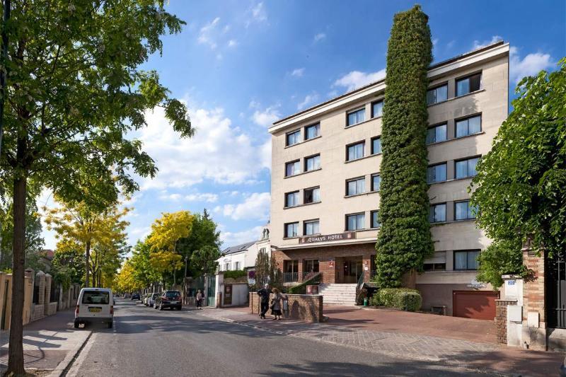 Hotel 1er 4*